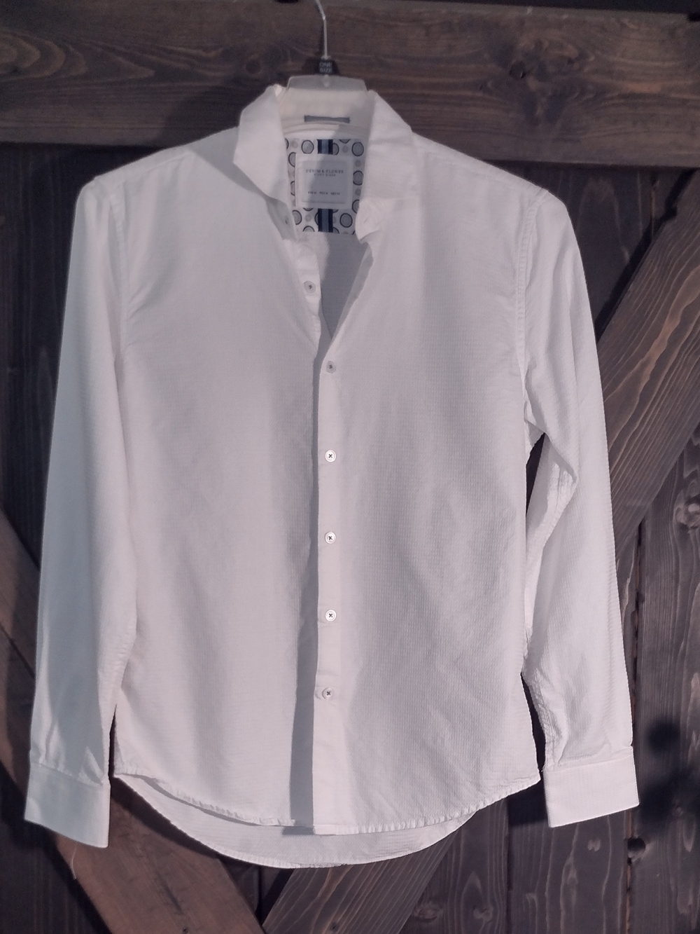 Denim And Flower Long Sleeve Button-up Shirt With A Textured Pattern Size Medium